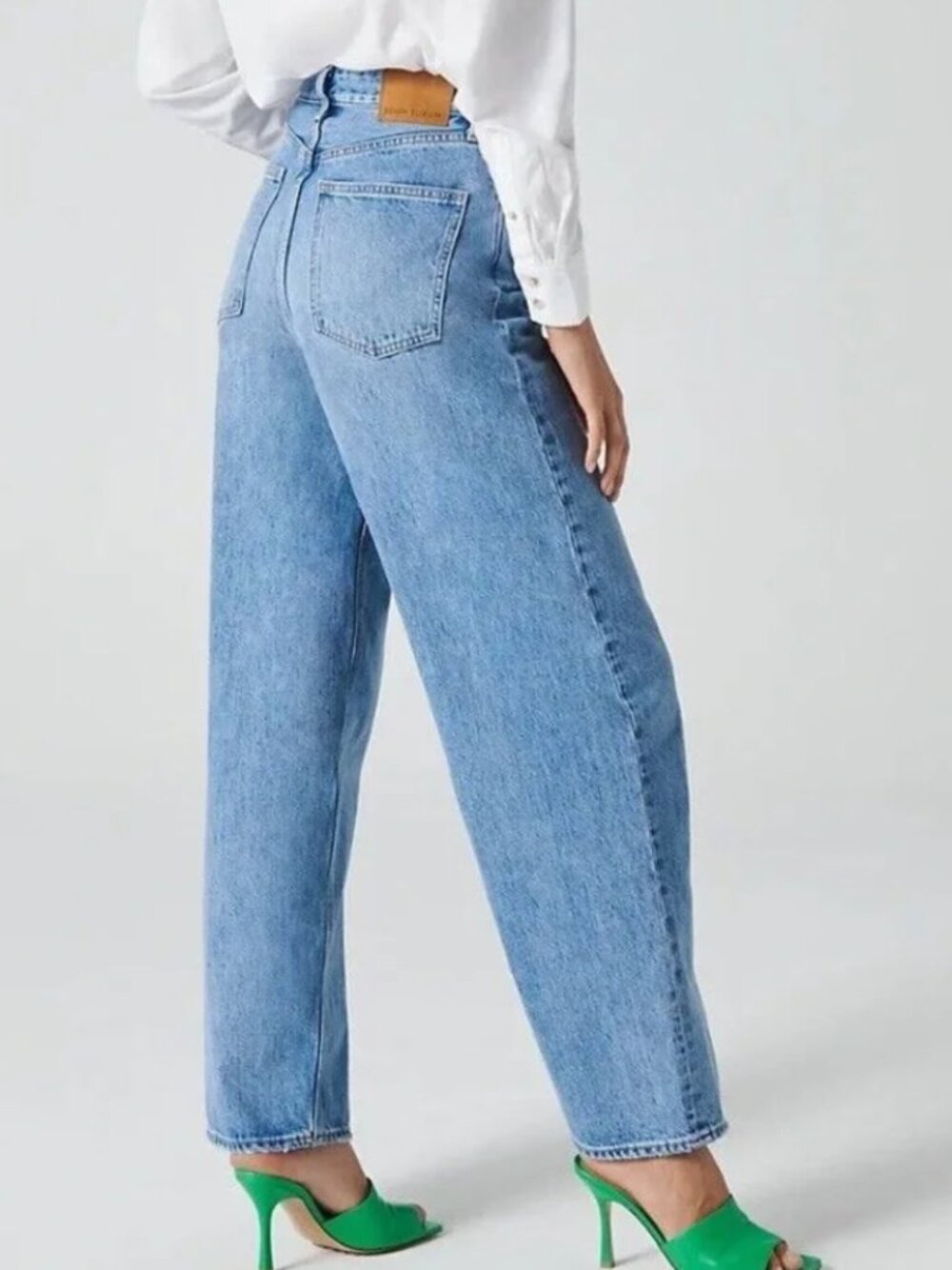 Denim forum MIA BLACK High-Rise Curve Barrel Jean